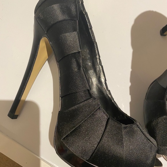 BCBG maxaria size 7 stilettos platform - Picture 7 of 8